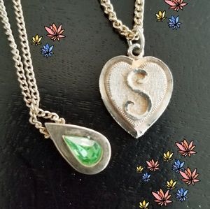 Lot of 2 vintage gold necklaces